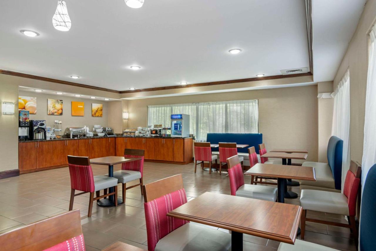 คอมฟอร์ต สวีท เคนเนซอว์ สเตท ยูนิเวอร์ซิตี้ Hotel เคนเนซอร์ ภายนอก รูปภาพ