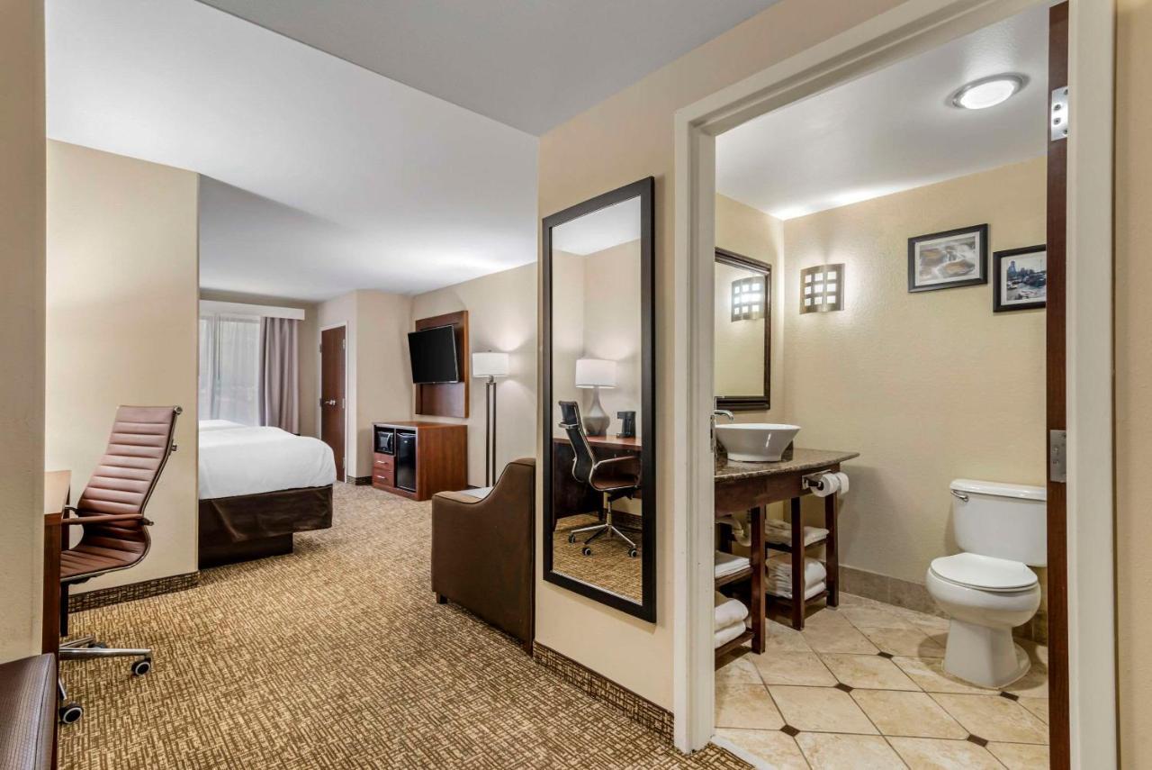 คอมฟอร์ต สวีท เคนเนซอว์ สเตท ยูนิเวอร์ซิตี้ Hotel เคนเนซอร์ ภายนอก รูปภาพ