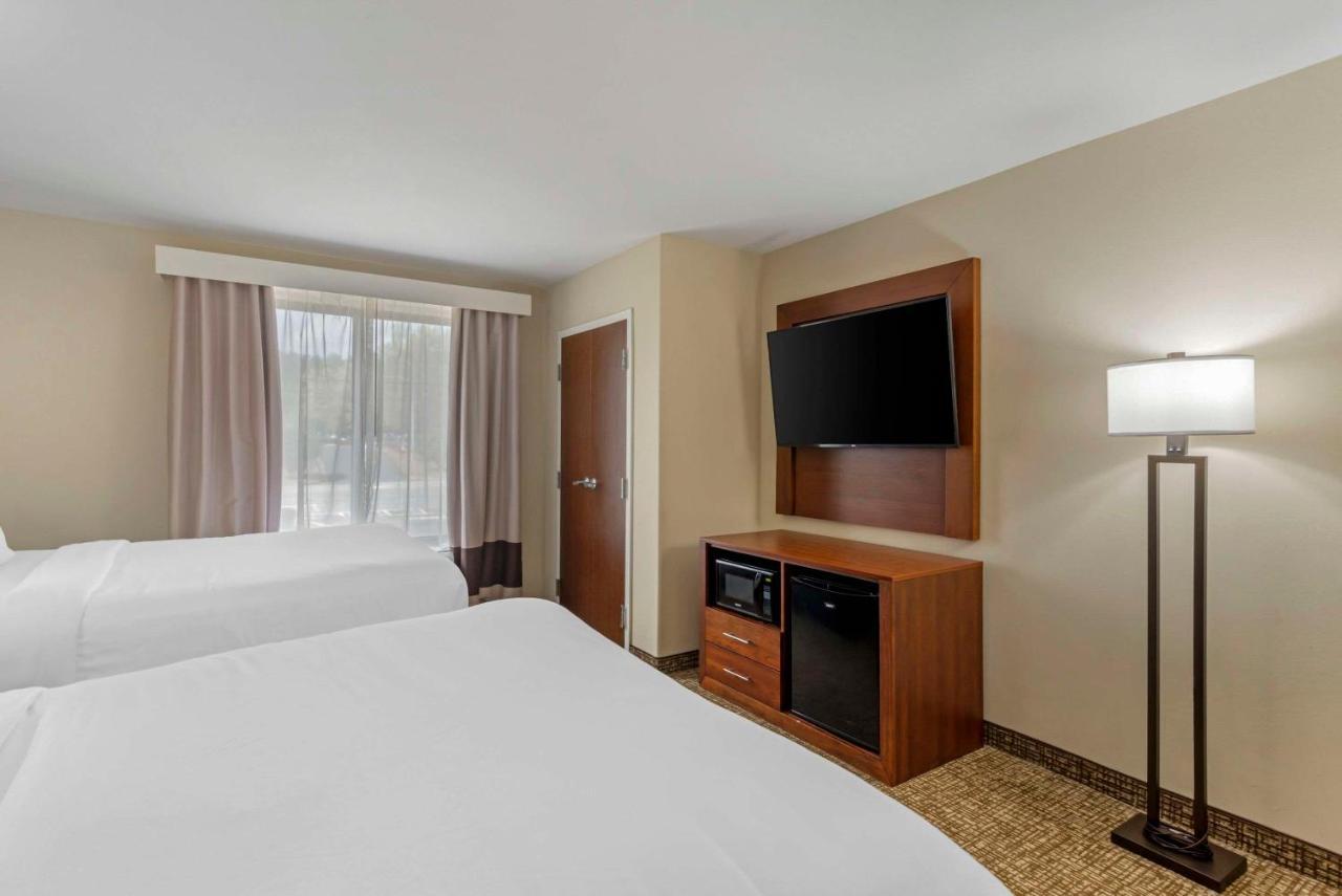 คอมฟอร์ต สวีท เคนเนซอว์ สเตท ยูนิเวอร์ซิตี้ Hotel เคนเนซอร์ ภายนอก รูปภาพ