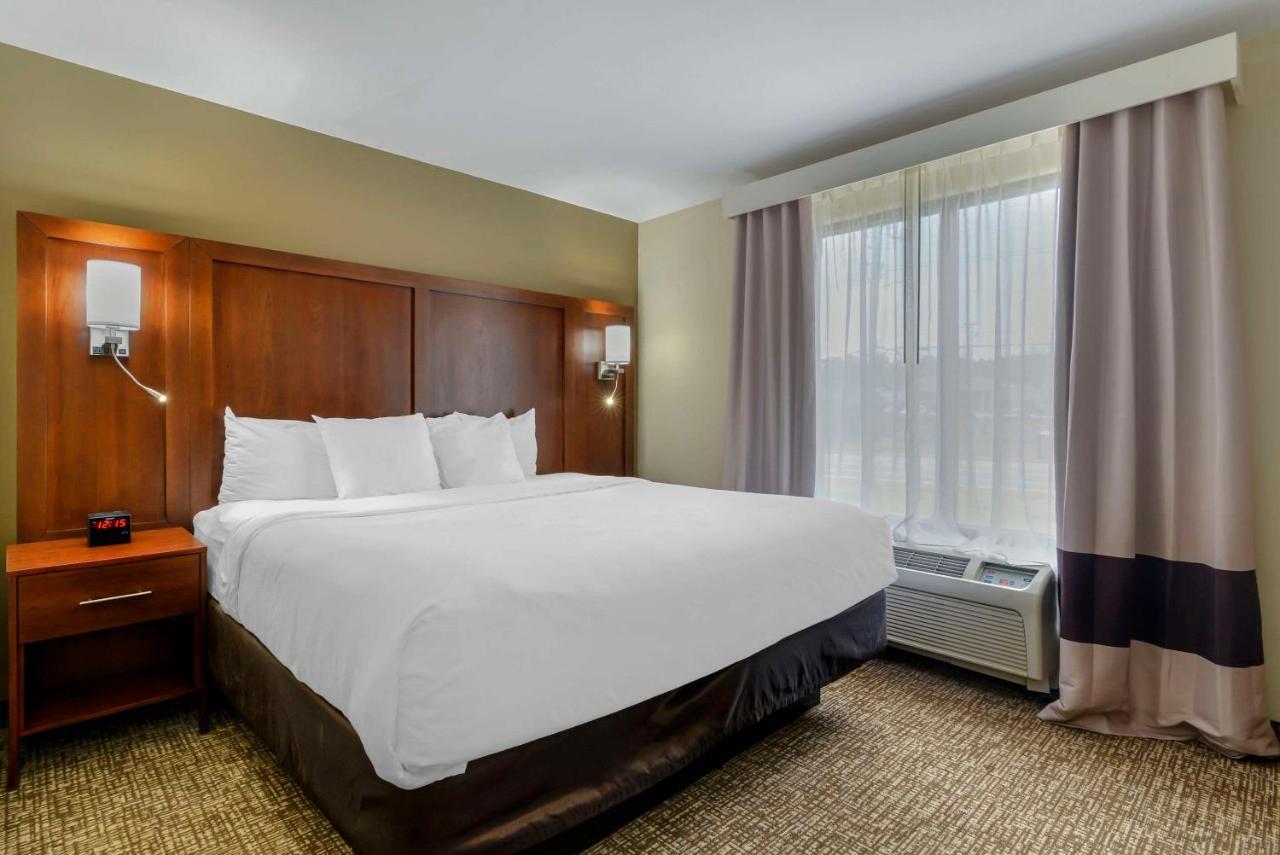 คอมฟอร์ต สวีท เคนเนซอว์ สเตท ยูนิเวอร์ซิตี้ Hotel เคนเนซอร์ ภายนอก รูปภาพ