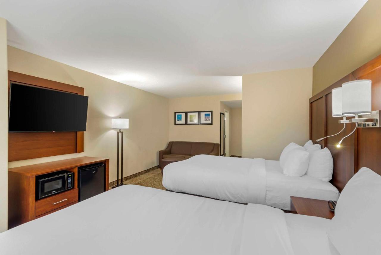 คอมฟอร์ต สวีท เคนเนซอว์ สเตท ยูนิเวอร์ซิตี้ Hotel เคนเนซอร์ ภายนอก รูปภาพ