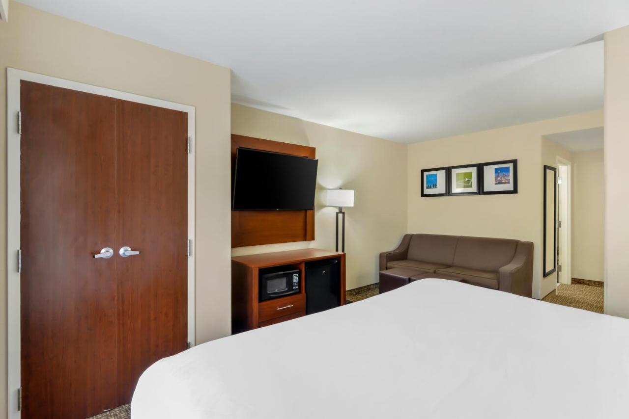 คอมฟอร์ต สวีท เคนเนซอว์ สเตท ยูนิเวอร์ซิตี้ Hotel เคนเนซอร์ ภายนอก รูปภาพ