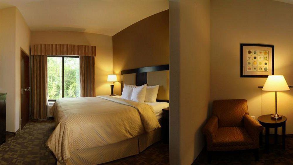 คอมฟอร์ต สวีท เคนเนซอว์ สเตท ยูนิเวอร์ซิตี้ Hotel เคนเนซอร์ ภายนอก รูปภาพ
